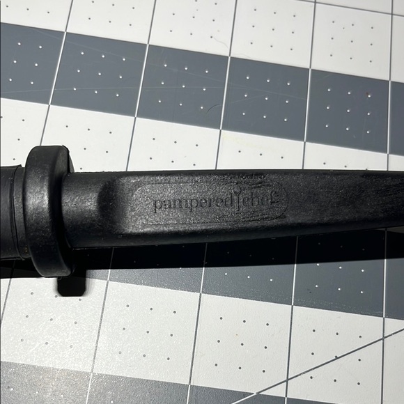 The Pampered Chef Black Cooking Utensil Set - Picture 2 of 5